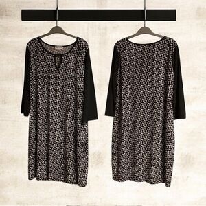 AIROLDI COLLECTION Black & White Geometric Dress!!! Keyhole Neck-Size L